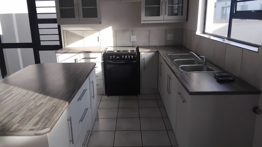 To Let 2 Bedroom Property for Rent in Myburgh Park Western Cape